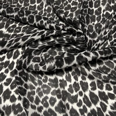 Šatovka černobílý krepžoržet s leopardím vzorem
