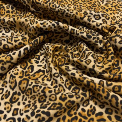 Šatovka z viskózy s leopardím vzorem